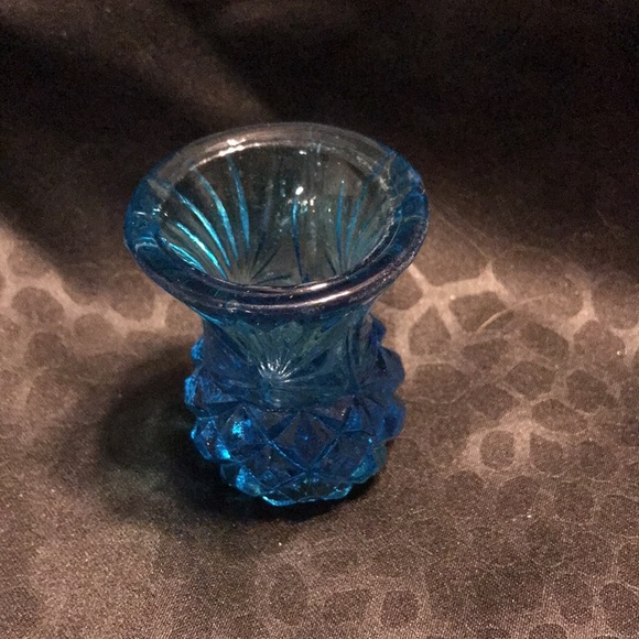 Vintage Blue Glass Small Vase with pineapple design - Picture 2 of 2